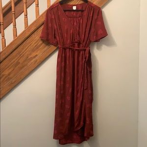 Gap maternity/nursing midi dress